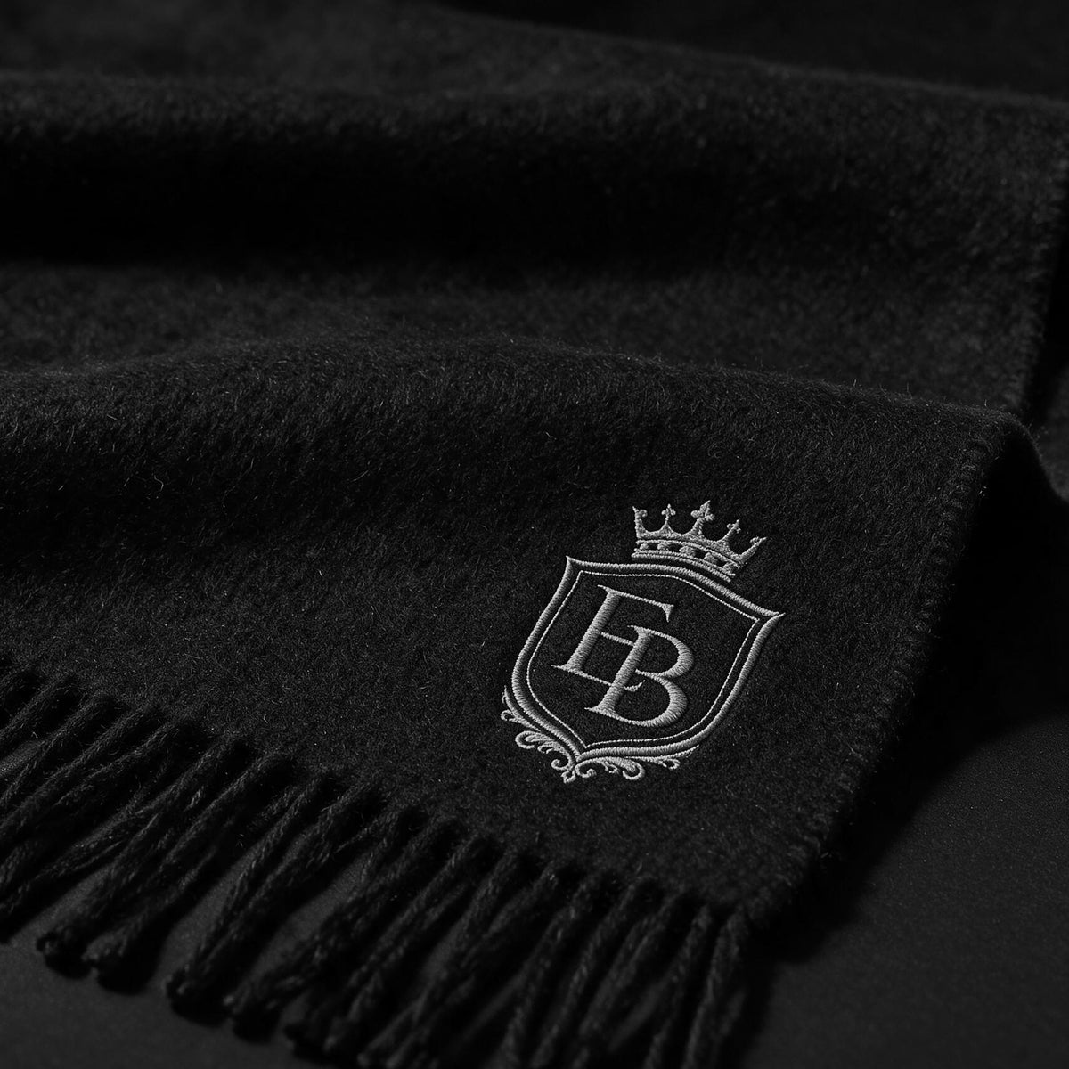 SIGNATURE CASHMERE SCARF